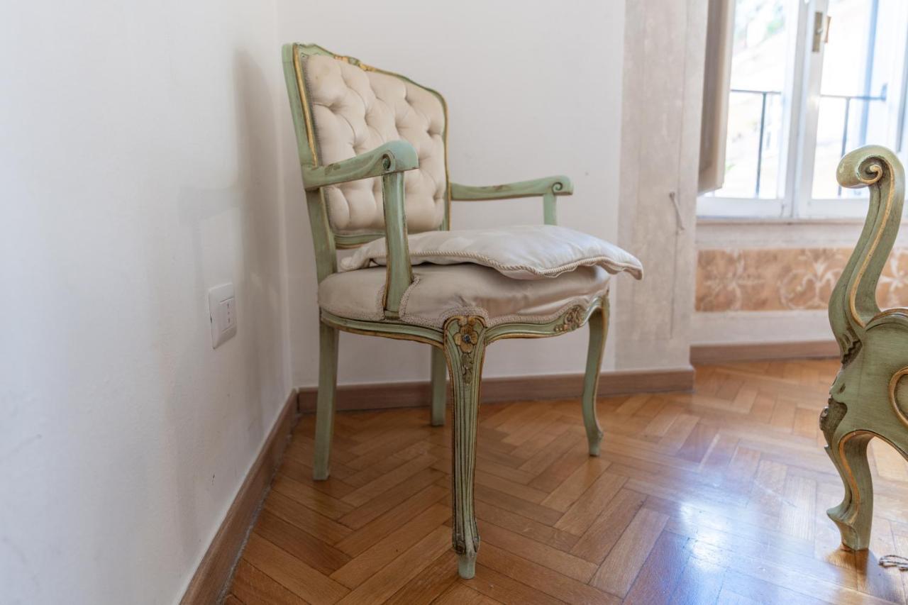 Palazzo Pamphili Lecca Di Guevara Róma Kültér fotó
